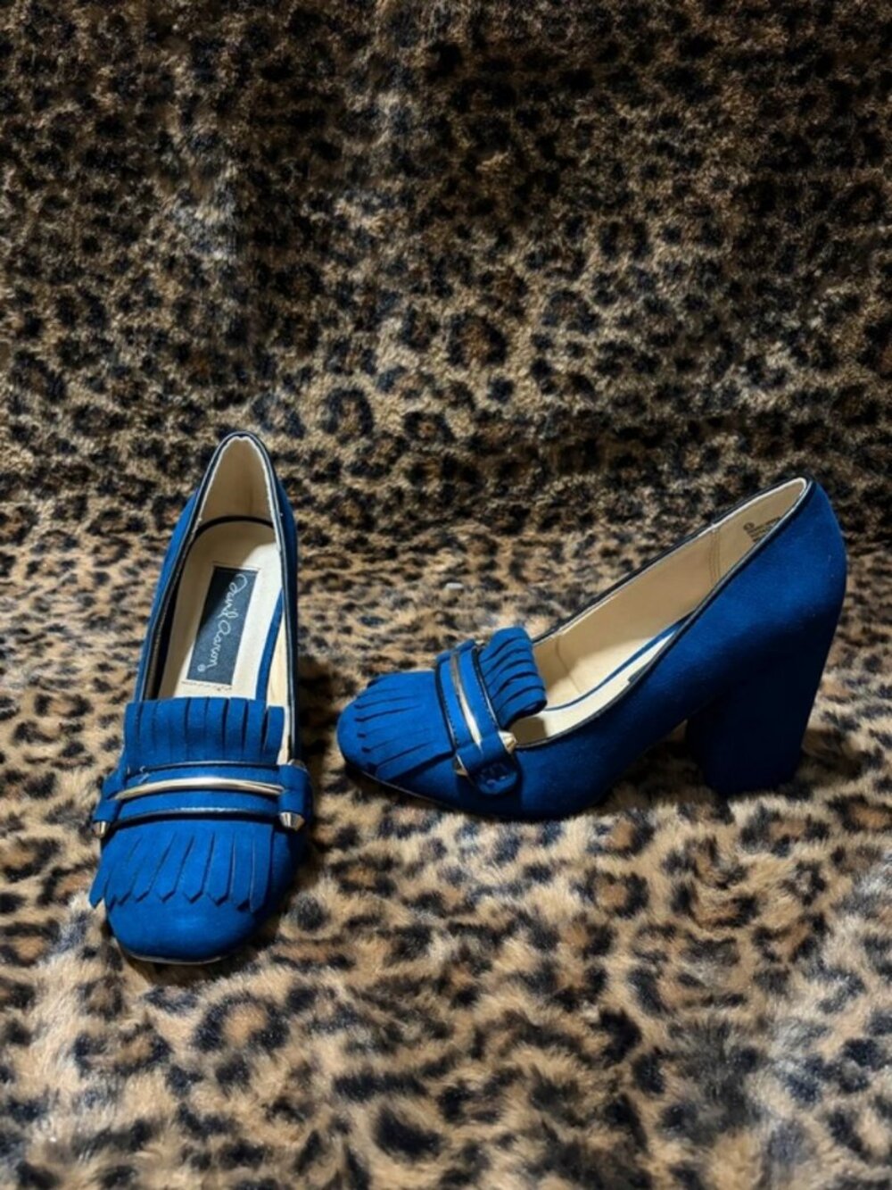 💙 THE ultimate statement shoes 💙